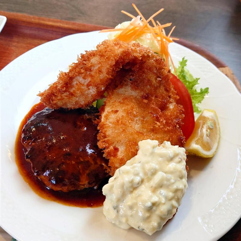 ハンバーグとさかなフライ(手作り料理の洋食屋 まつやま亭)