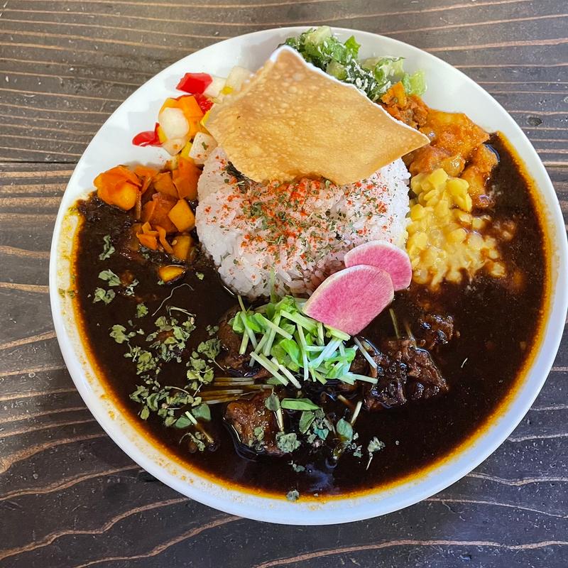 国産和牛の牛スジカシミールカリー(カリー家 ゆるり)