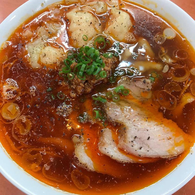 海老ワンタンメン 辛口(日陰)