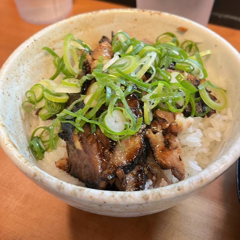 チャーシュー丼(とんこつラーメン 薫)
