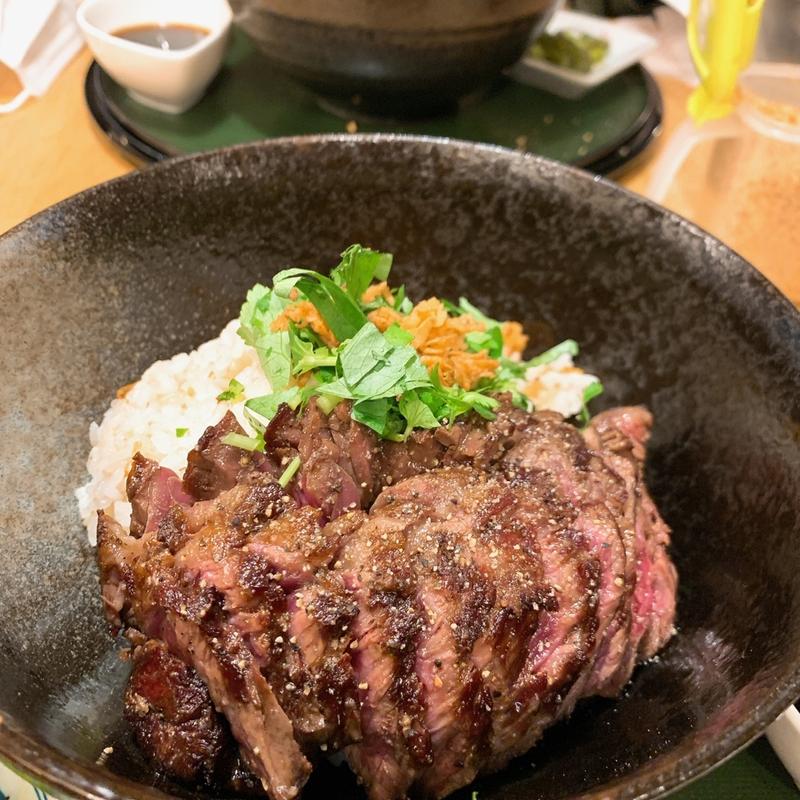 ステーキ丼定食(黒べぇさん 手城店 )