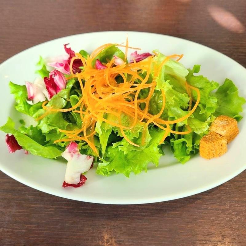 サラダ【モンサンミッシェル・オムライス】ランチセット(Bistro Tama)