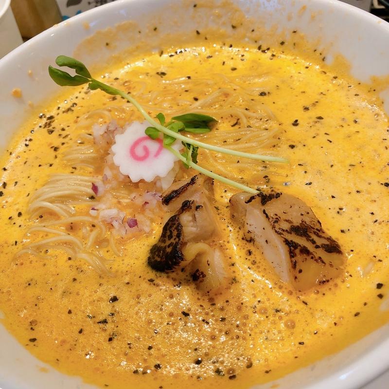 ボンゴレロッソラーメン(Noodles Kitchen GUNNERS)