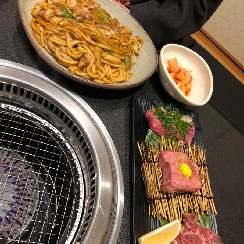 ホルモン焼きうどん(金剛山 )