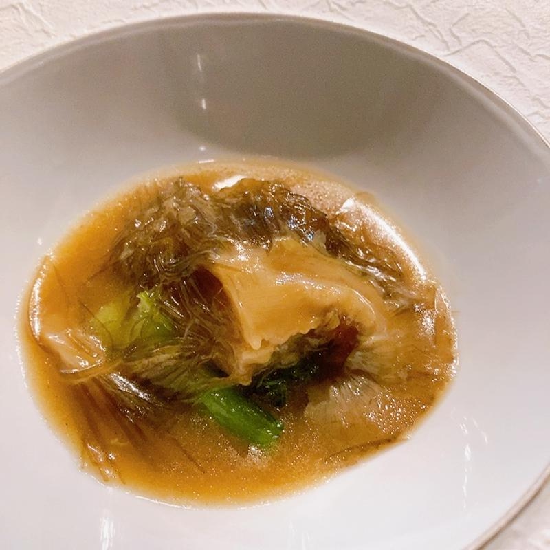 天然フカヒレ姿の醤油煮込み(四川料理 さざき)