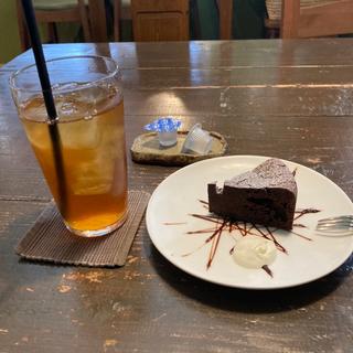 (バードランドカフェ （Birdland Cafe）)