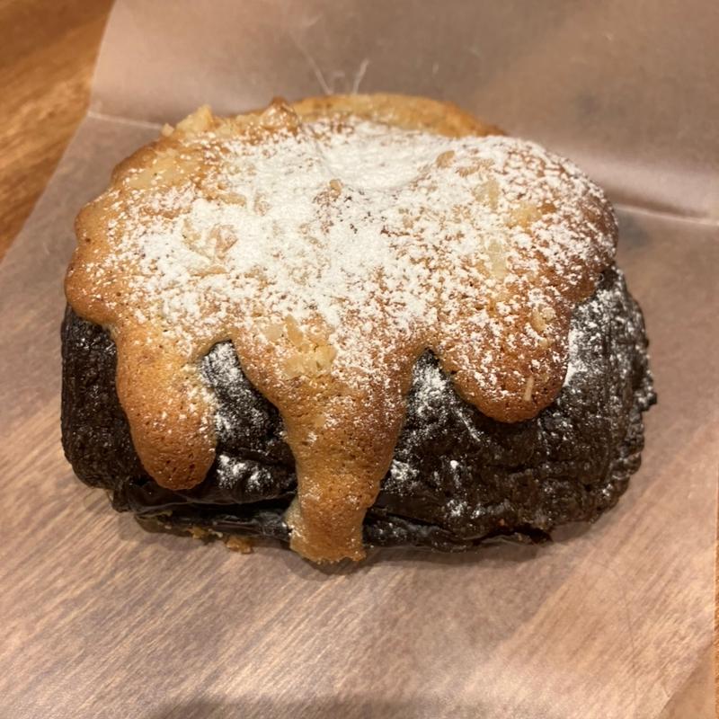 ブラックパンオショコラダマンド(BOUL'ANGE(ブール アンジュ) 大同生命札幌ビル店)