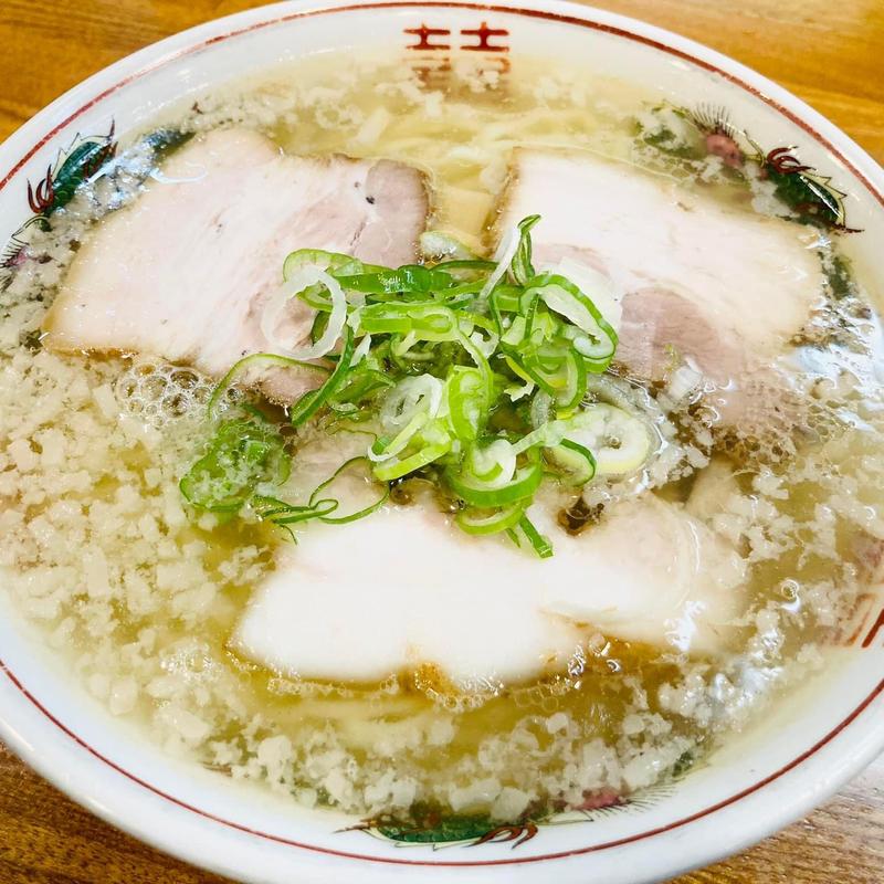 塩ラーメン 脂っこく(ラーメンうめ八 )