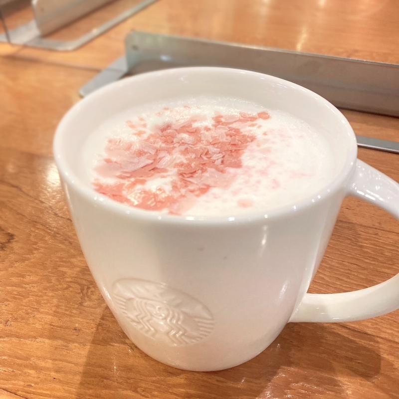 サクラソイラテ(スターバックス コーヒー 那覇国際通り牧志店)