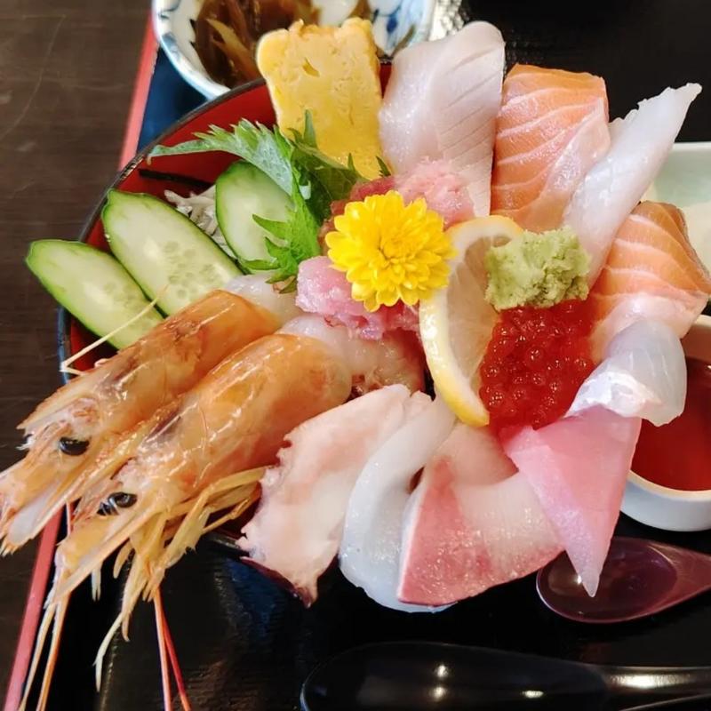 海鮮丼(海鮮蔵処 魚魚魚)