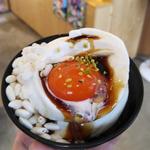 たまごかけごはん風ソフトクリーム(あじおとめショップ A-FACTORY店)