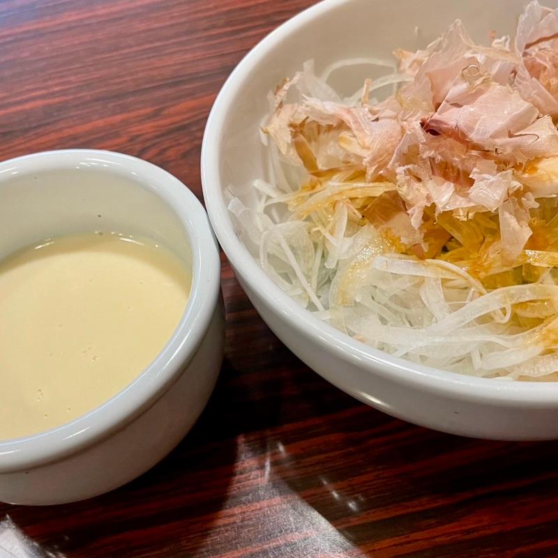 オニオンサラダとスープ（ランチセット）(リゾート )