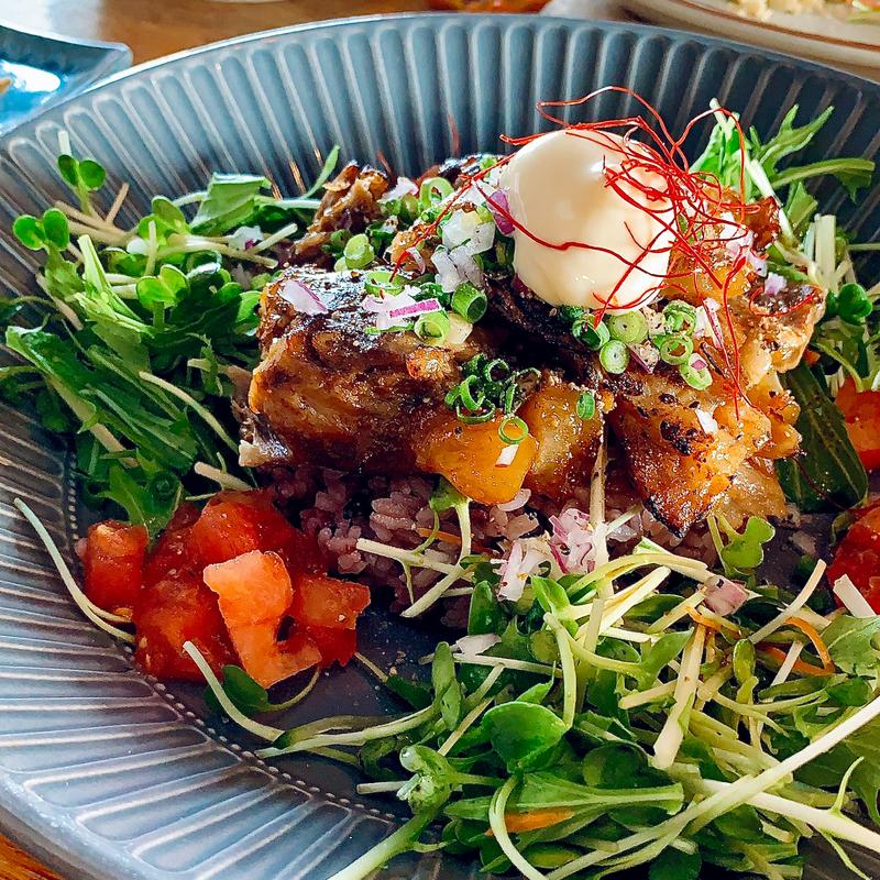 トロトロソーキ丼(RE HALLOW BEACH リハロウビーチ)