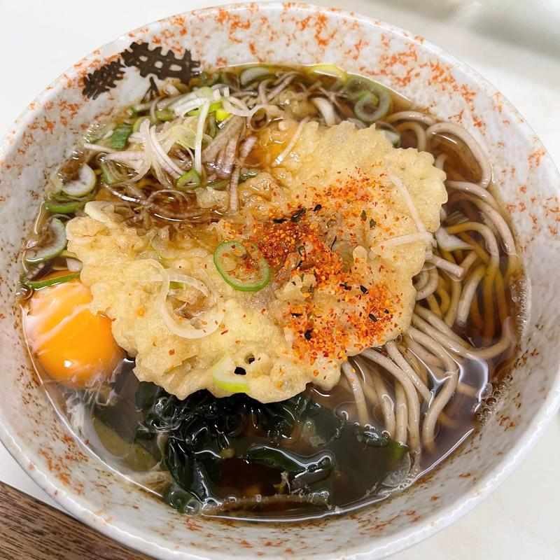 イカげそ天玉そば(きぬそば )