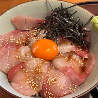 ブリ丼(マルサ水産 甚兵衛通り店)