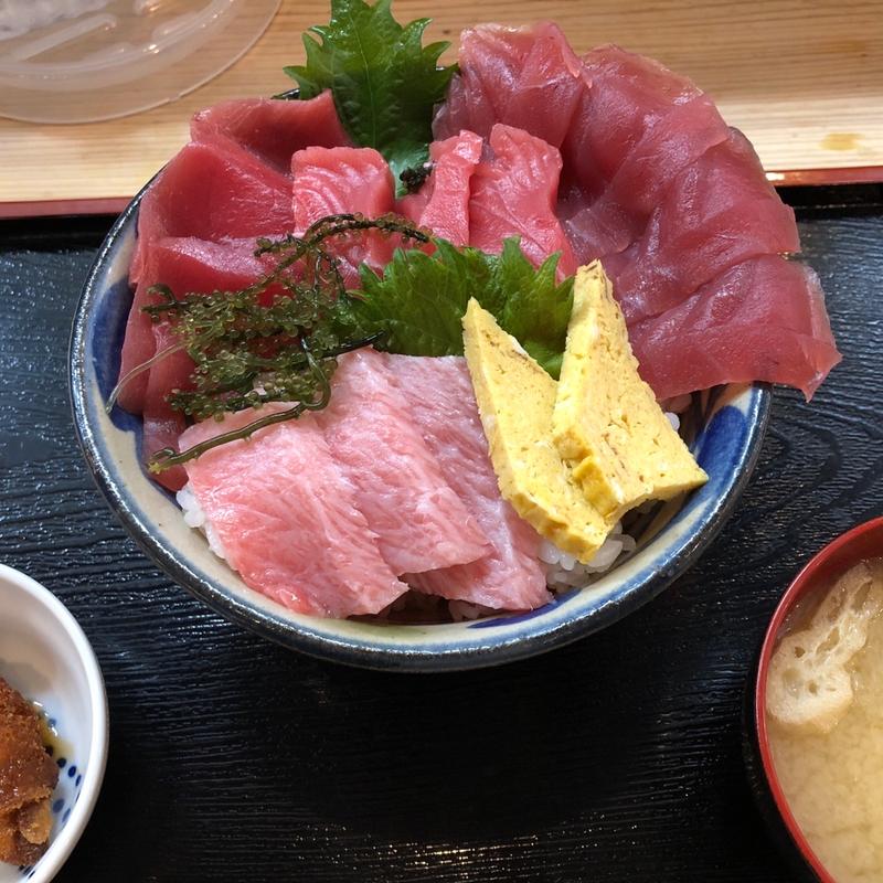 (まぐろ屋みーかがん 道の駅いとまん店)