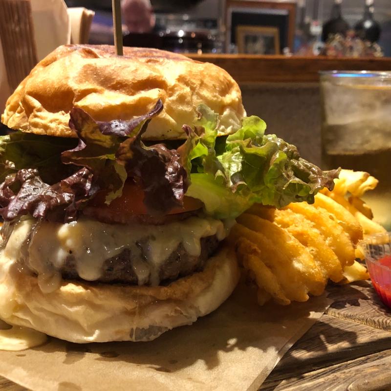 (Warren’s Place 2.1 Burgers & Beer)