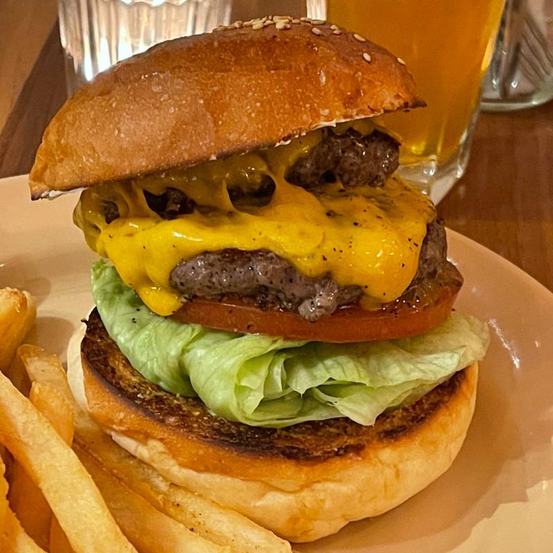 ダブルデックチーズバーガー(マクレーン オールドファッション ダイナー)