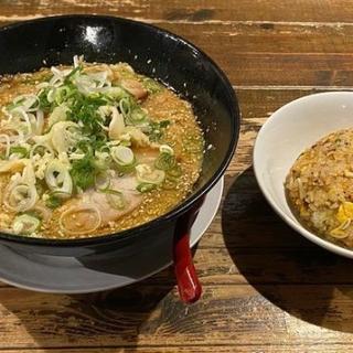 胡麻味噌ラーメン(でんえんラーメン)