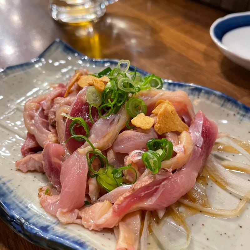 親鶏のたたき(ぶっとび酒場 （秋田町穴場酒処）)