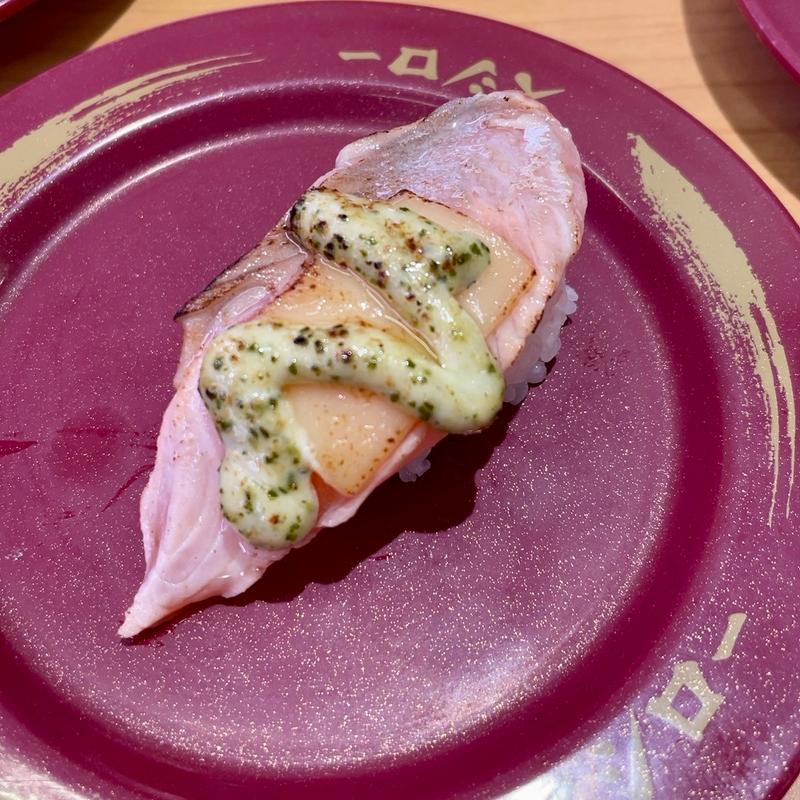 炙りサーモンバジルチーズ(スシロー 八千代高津店)