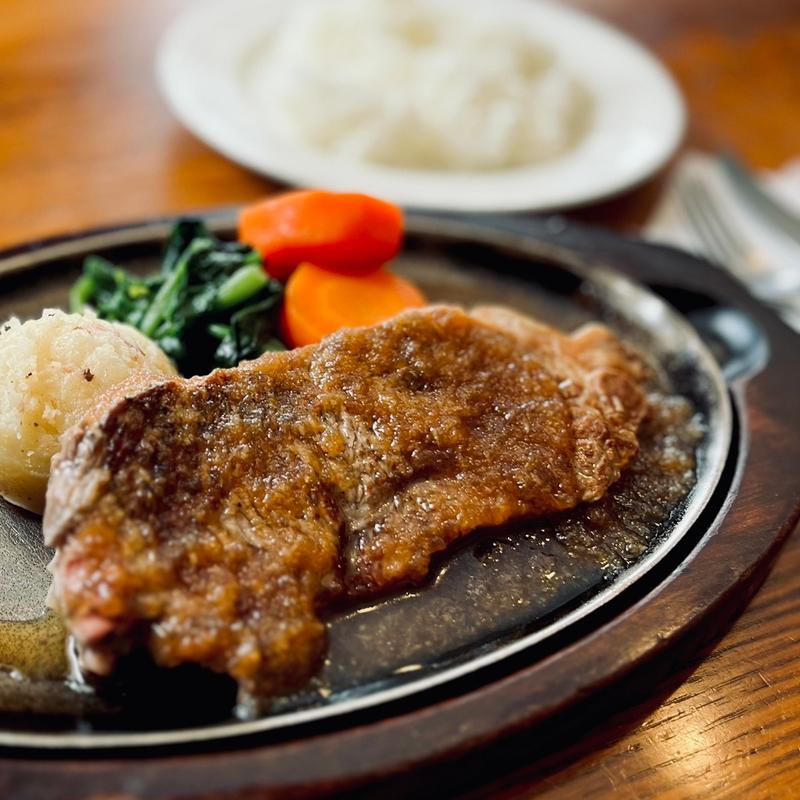 ガーリックステーキ(ステーキ屋 シド亭)