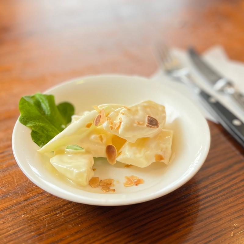 りんごサラダ(ステーキ屋 シド亭)