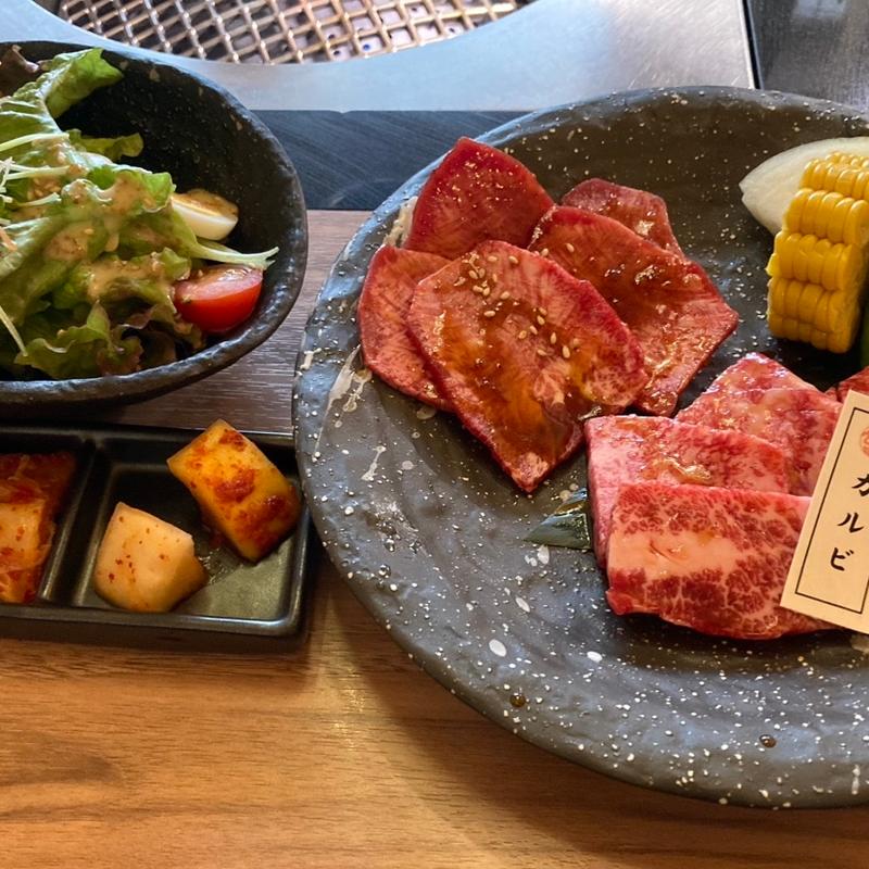 (焼肉しゃぶしゃぶ 石田屋。北野坂店)