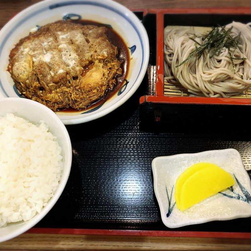 カツだきセット（ざるそば）(杵屋 沖野上店 （きねや）)