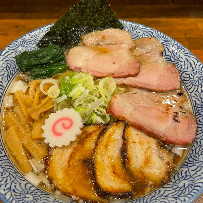 濃厚煮干しラーメン(麺処　諭吉)