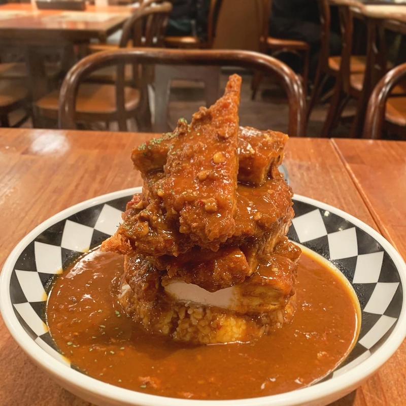 スパイシーチキンカツマウンテンカレーライス(ダル食堂 堂島地下街店)