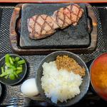 ロースステーキ定食(感動の肉と米　長久手店)