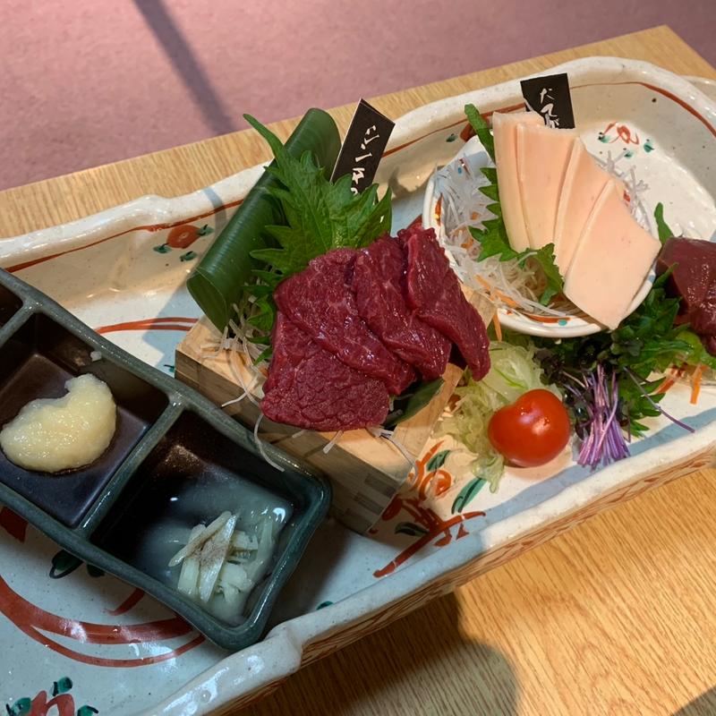 馬刺し三点盛り(蔵のむこう （クラノムコウ）)