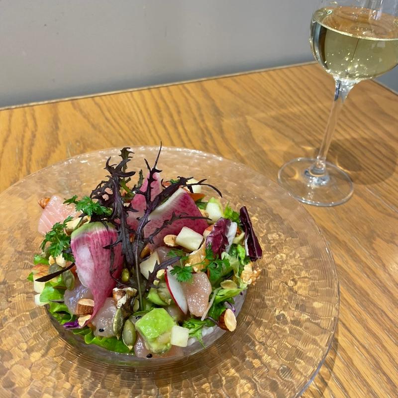 マグロとアボカドサラダご飯(キハチ カフェ 日比谷シャンテ)