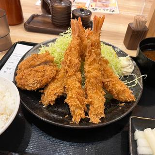 海老フライ定食(とんかつ まるや 西新宿店)