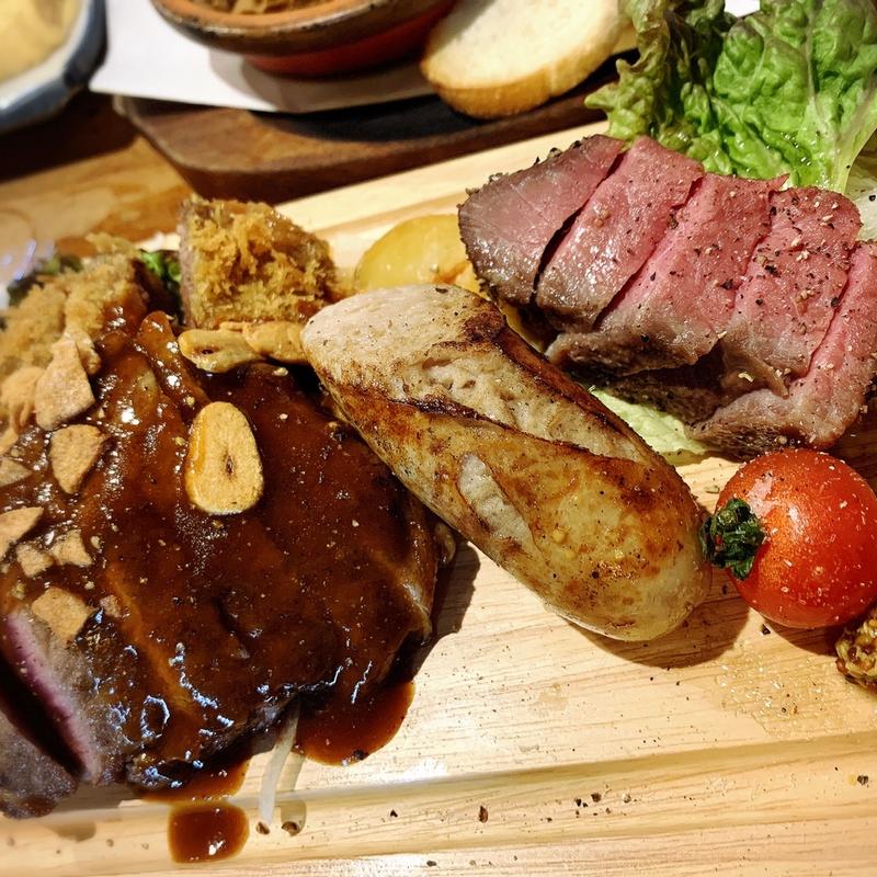 肉てんこ盛りプレートハーフ(海鮮居酒屋 三ノ宮産直市場 三宮サンキタ通り店)