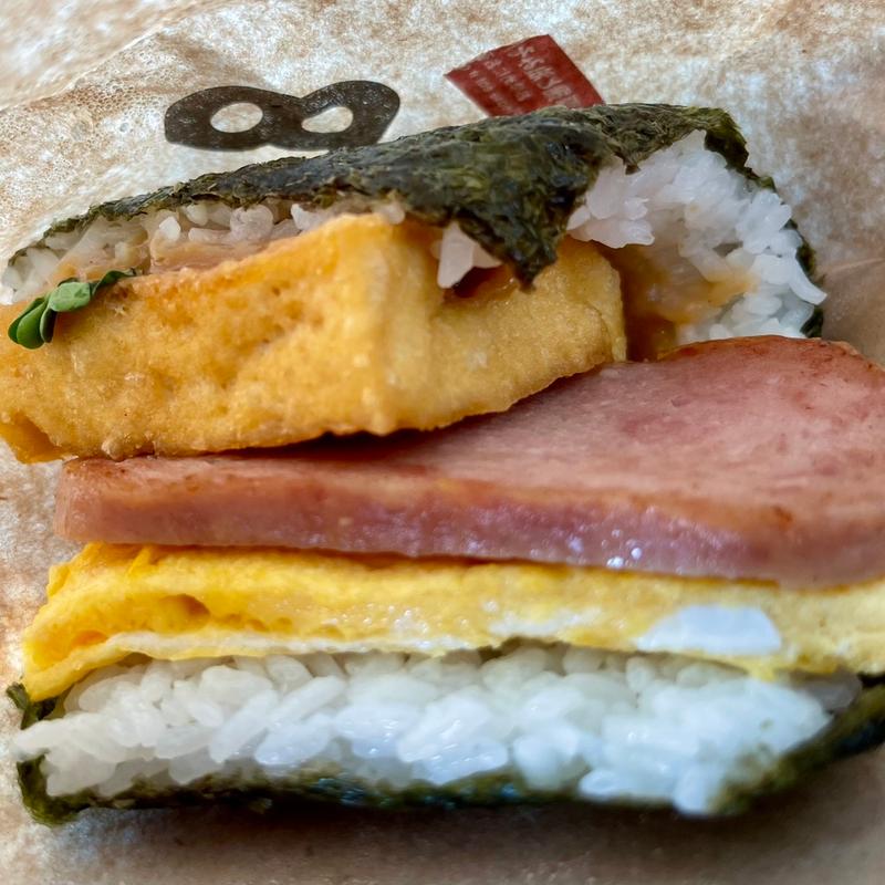 島豆腐の厚揚げと 自家製油味噌(ポーたま 那覇空港国内線到着ロビー店)