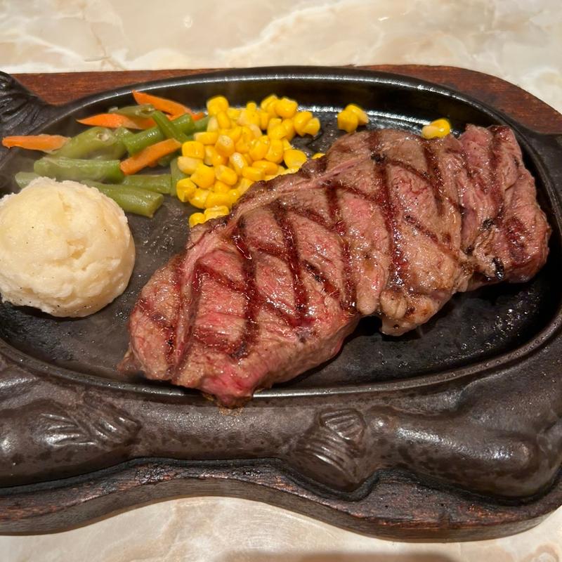 特上ニューヨークステーキ(ステーキハウス88北谷店)