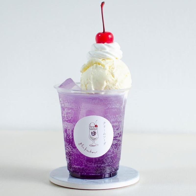 ドーンパープルクリームソーダ(glin coffee 元町１号店)