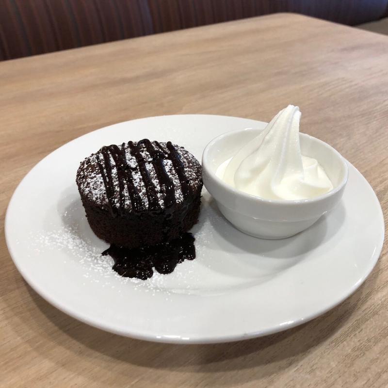 ガトーショコラ ソフトクリームトッピング(ガスト 足立西伊興店)
