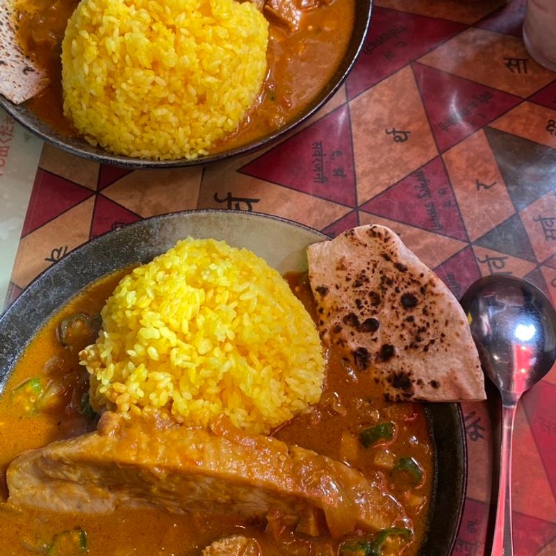 (パオーーン （PwooM）)