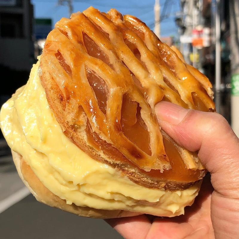 サクサクしんなりんごとカスタードのぱん(コーヒー＆トースト)