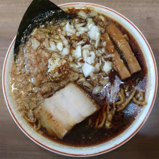 らーめん(背脂)(柏 濃麺や ３９名)