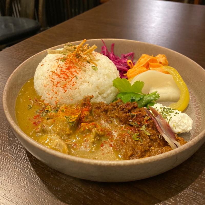 鴨のスパイシーキーマカレー(KAMODINER 炭次郎)