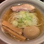 らーめんmacro(煮玉子トッピング)(人類みな麺類東京本店)