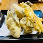 牡蠣の天ぷら(串焼き 与兵)
