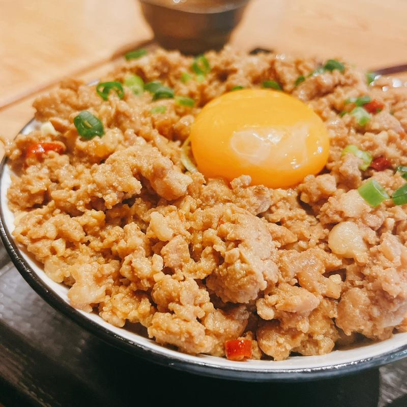 そぼろごはん(都民酒場魚金 神保町店)