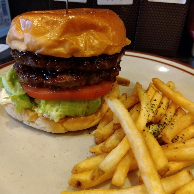 ダブルバーガー（ポテト付き）(グッド マンチーズ （GOOD MUNCHIES）)