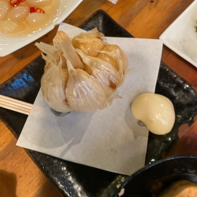 ニンニク素揚げ(立ち飲み ますらお)