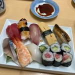 にぎり盛り合わせ一半(春駒　支店 )